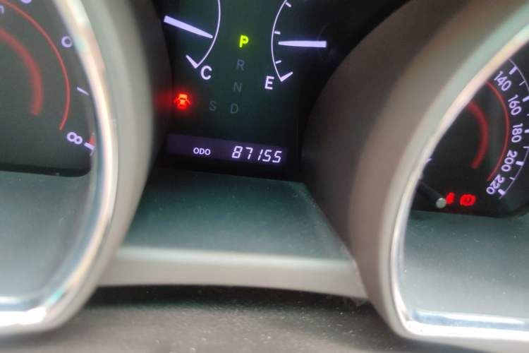 Used Toyota Highlander 2013 2.7L 2WD 7-Seater Explorer Edition Odometer Close Up