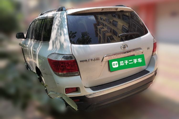 Used Toyota Highlander 2013 2.7L Two-Wheel Drive 5-Seater Purple Gold Edition Rear Left 45 Deg