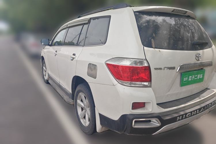 Used Toyota Highlander 2013 2.7L Two-Wheel Drive 5-Seater Purple Gold Edition Rear Left 45 Deg