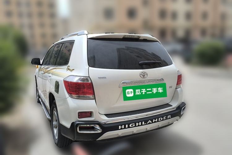 Used Toyota Highlander 2013 2.7L Two-Wheel Drive 5-Seater Purple Gold Edition Rear Left 45 Deg
