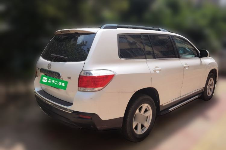 Used Toyota Highlander 2013 2.7L Two-Wheel Drive 5-Seater Purple Gold Edition Rear Right 45 Deg