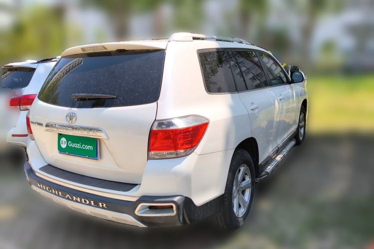 Used Toyota Highlander 2013 2.7L Two-Wheel Drive 5-Seater Purple Gold Edition Rear Right 45 Deg