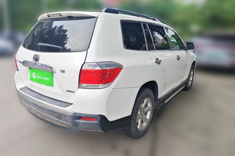 Used Toyota Highlander 2013 2.7L Two-Wheel Drive 5-Seater Purple Gold Edition Rear Right 45 Deg