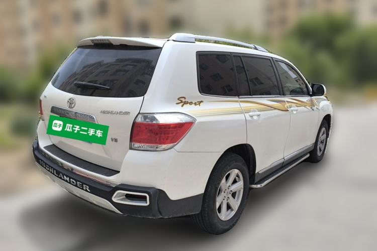 Used Toyota Highlander 2013 2.7L Two-Wheel Drive 5-Seater Purple Gold Edition Rear Right 45 Deg