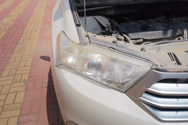 Used Toyota Highlander 2013 2.7L Two-Wheel Drive 5-Seater Purple Gold Edition Right Front Headlight