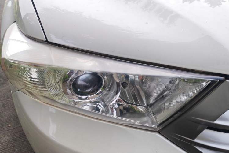 Used Toyota Highlander 2013 2.7L Two-Wheel Drive 5-Seater Purple Gold Edition Right Front Headlight