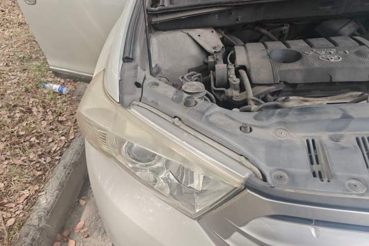 Used Toyota Highlander 2013 2.7L Two-Wheel Drive 5-Seater Purple Gold Edition Right Front Headlight
