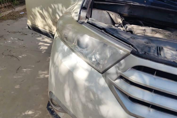 Used Toyota Highlander 2013 2.7L Two-Wheel Drive 5-Seater Purple Gold Edition Right Front Headlight