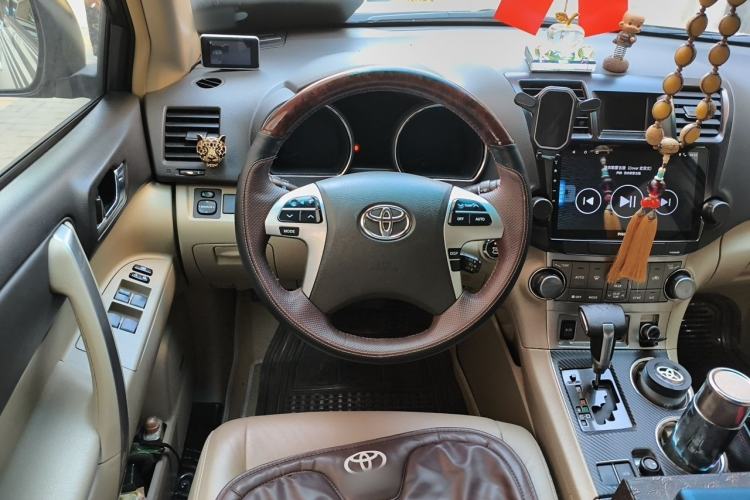Used Toyota Highlander 2013 2.7L Two-Wheel Drive 7-Seater Zijin Edition Steering Wheel