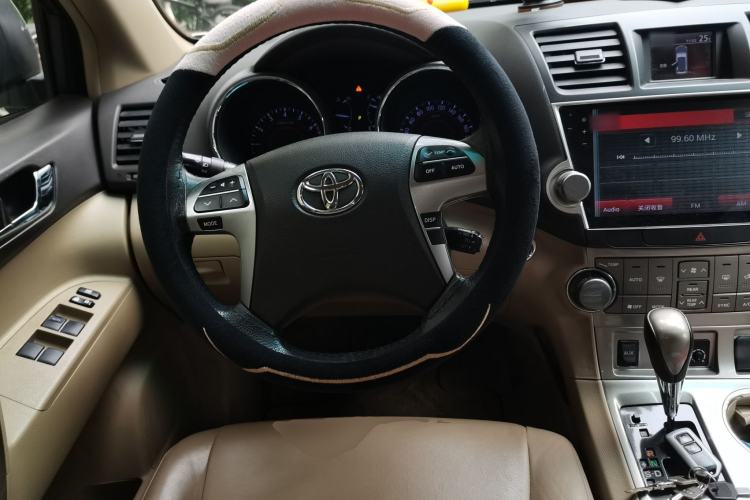 Used Toyota Highlander 2013 2.7L 2WD 7-Seater Explorer Edition Steering Wheel