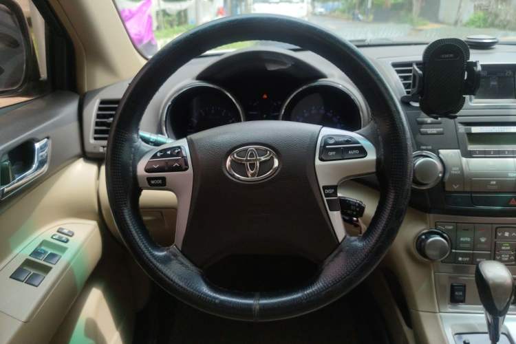 Used Toyota Highlander 2013 2.7L 2WD 7-Seater Explorer Edition Steering Wheel