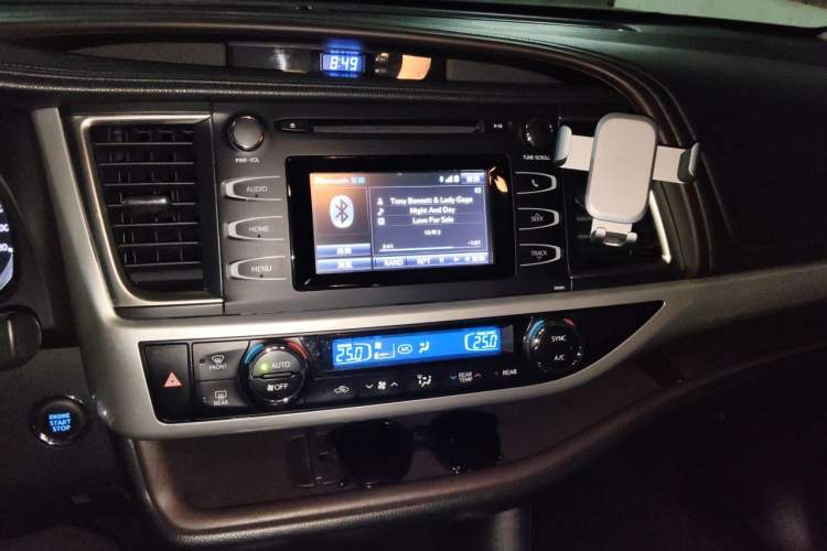 Used Toyota Highlander 2015 2.0T Four-Wheel Drive Luxury Edition 7-Seater Audio And AC Panel