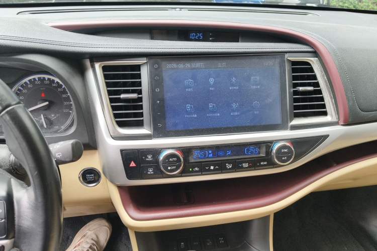 Used Toyota Highlander 2015 2.0T Four-Wheel Drive Luxury Edition 7-Seater Audio And AC Panel