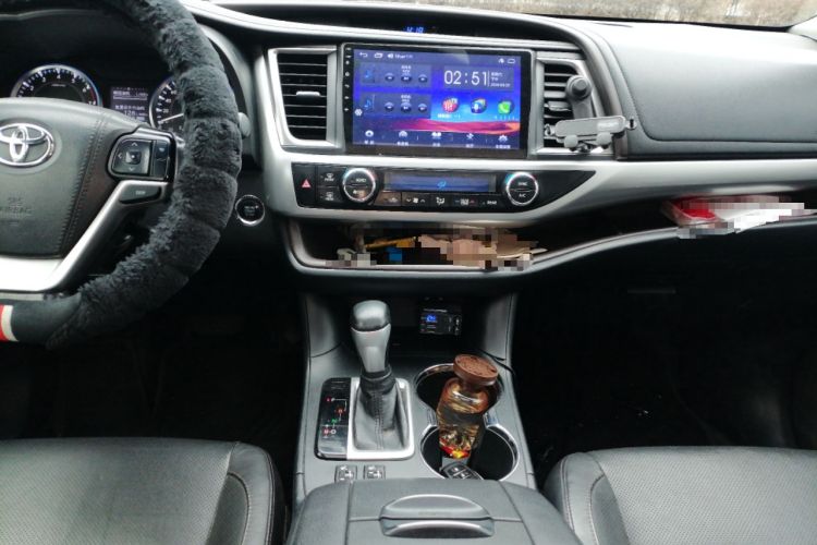 Used Toyota Highlander 2015 2.0T Two-Wheel Drive Luxury Edition 7 Seats Audio And AC Panel