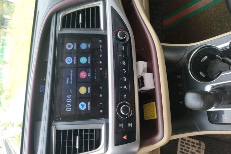 Used Toyota Highlander 2015 2.0T Four-Wheel Drive Elite Edition 7-Seater Audio And AC Panel
