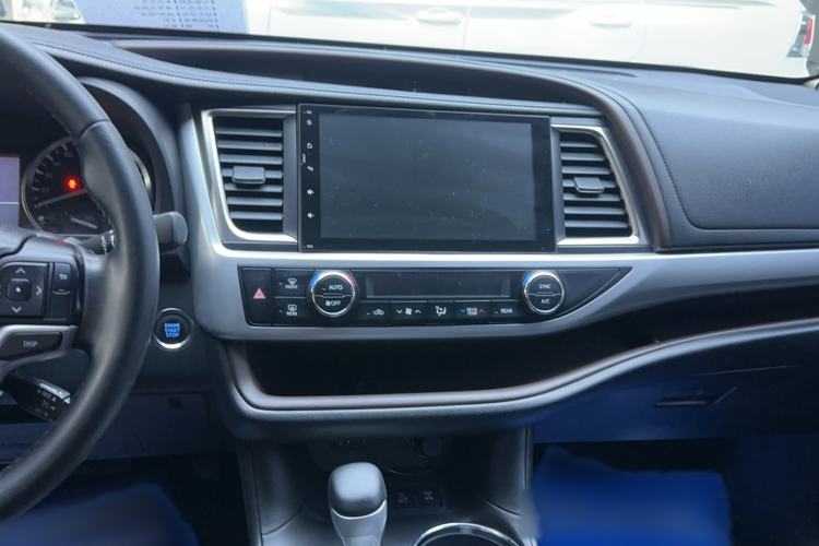Used Toyota Highlander 2015 2.0T Four-Wheel Drive Luxury Edition 7-Seater Audio And AC Panel