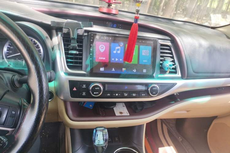 Used Toyota Highlander 2015 2.0T Four-Wheel Drive Luxury Edition 7-Seater Audio And AC Panel