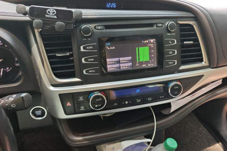 Used Toyota Highlander 2015 2.0T Four-Wheel Drive Luxury Edition 7-Seater Audio And AC Panel