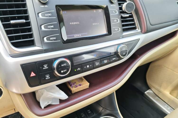 Used Toyota Highlander 2015 2.0T Four-Wheel Drive Luxury Edition 7-Seater Audio And AC Panel