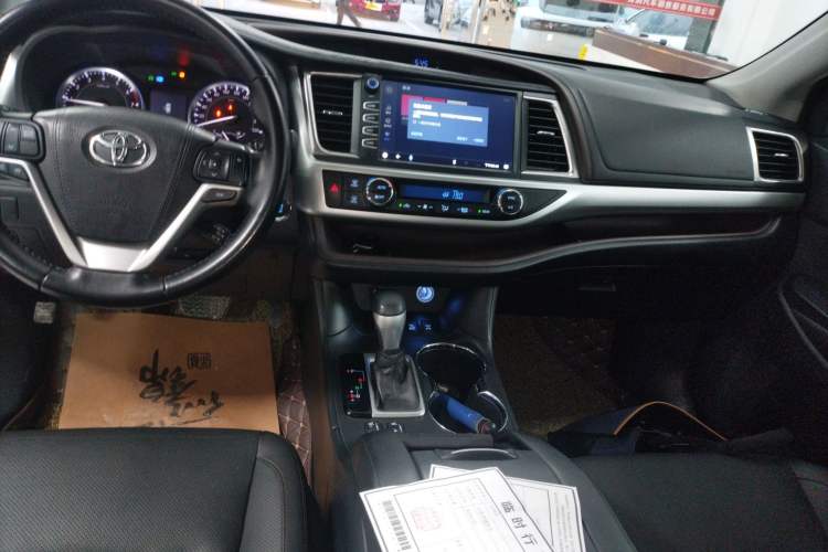 Used Toyota Highlander 2015 2.0T Four-Wheel Drive Luxury Edition 7-Seater Audio And AC Panel
