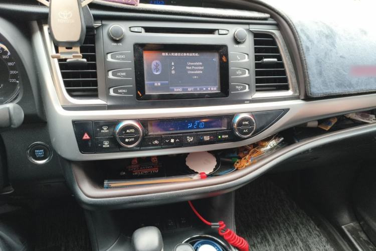 Used Toyota Highlander 2015 2.0T Four-Wheel Drive Luxury Edition 7-Seater Audio And AC Panel