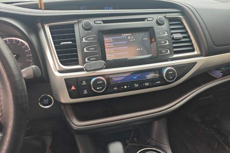 Used Toyota Highlander 2015 2.0T Four-Wheel Drive Luxury Edition 7-Seater Audio And AC Panel
