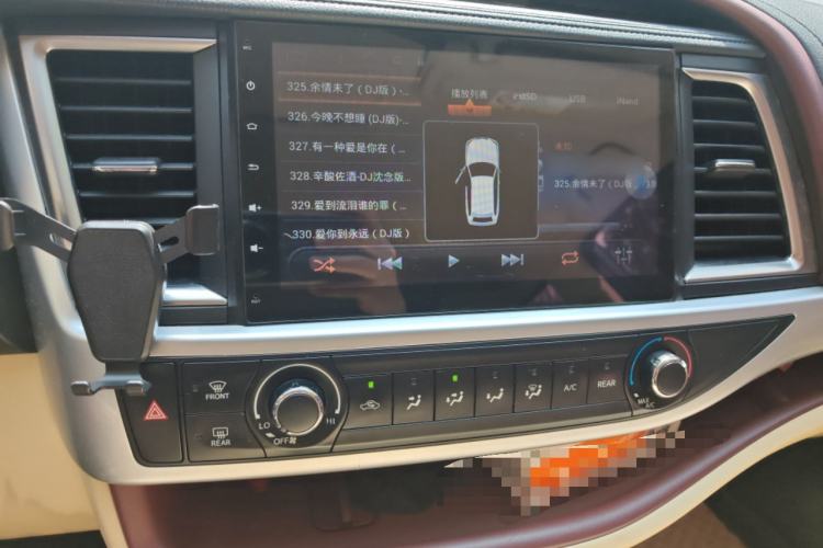 Used Toyota Highlander 2015 2.0T Four-Wheel Drive Elite Edition 7-Seater Audio And AC Panel