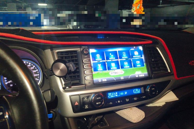 Used Toyota Highlander 2015 2.0T Four-Wheel Drive Luxury Edition 7-Seater Audio And AC Panel
