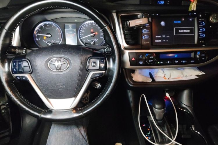 Used Toyota Highlander 2015 2.0T Four-Wheel Drive Ultimate Edition 7-Seater Audio And AC Panel
