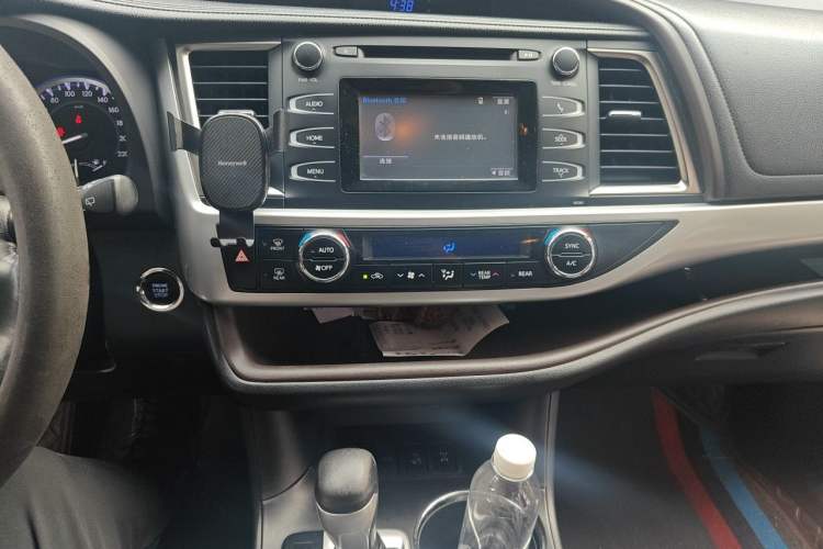 Used Toyota Highlander 2015 2.0T Four-Wheel Drive Luxury Edition 7-Seater Audio And AC Panel