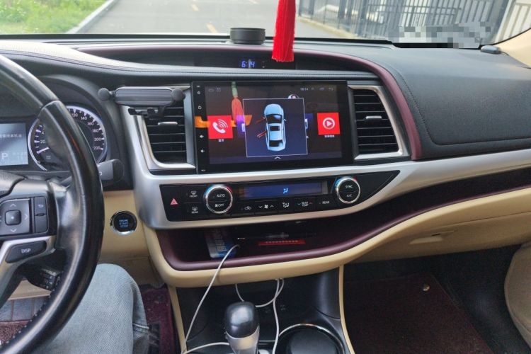 Used Toyota Highlander 2015 2.0T Four-Wheel Drive Luxury Edition 7-Seater Audio And AC Panel