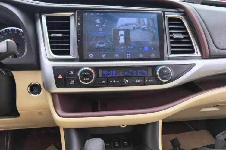 Used Toyota Highlander 2015 2.0T Four-Wheel Drive Luxury Edition 7-Seater Audio And AC Panel