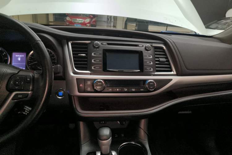 Used Toyota Highlander 2015 2.0T Four-Wheel Drive Luxury Edition 7-Seater Audio And AC Panel