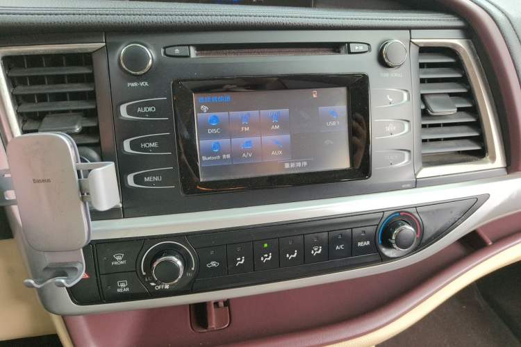 Used Toyota Highlander 2015 2.0T Two-Wheel Drive Elite Edition 5 Seats Audio And AC Panel