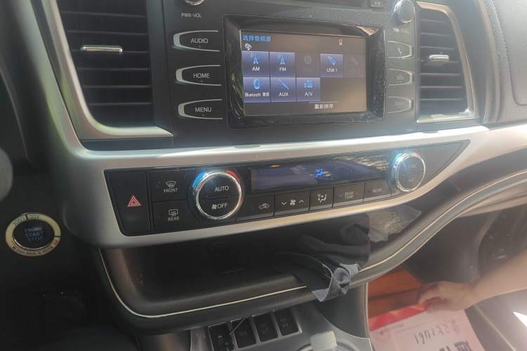 Used Toyota Highlander 2015 2.0T Four-Wheel Drive Luxury Edition 7-Seater Audio And AC Panel