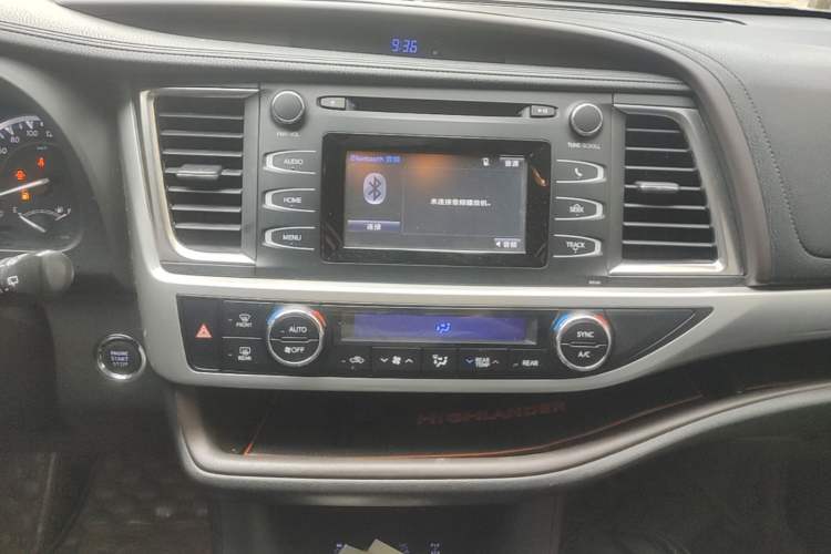 Used Toyota Highlander 2015 2.0T Four-Wheel Drive Luxury Edition 7-Seater Audio And AC Panel