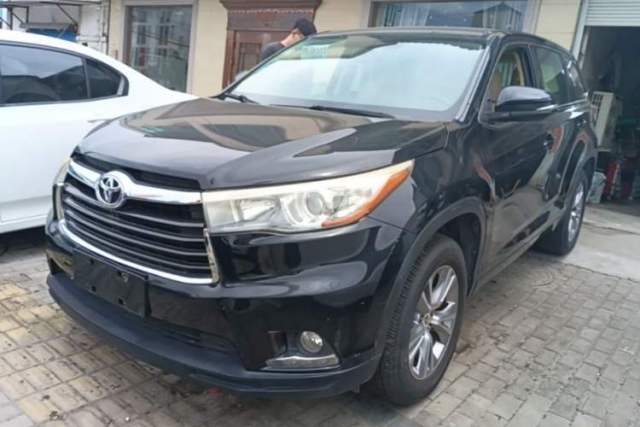 Used Toyota Highlander 2015 2.0T Two-Wheel Drive Elite Edition 7 Seats