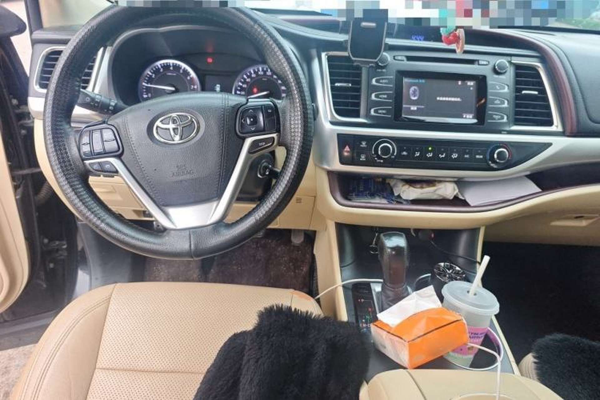 Used Toyota Highlander 2015 2.0T Two-Wheel Drive Elite Edition 7 Seats Center Console