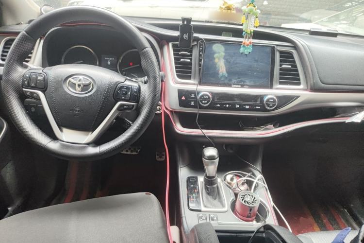 Used Toyota Highlander 2015 2.0T Four-Wheel Drive Luxury Edition 7-Seater Center Console