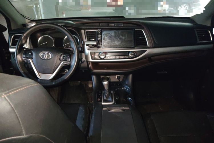 Used Toyota Highlander 2015 2.0T Four-Wheel Drive Luxury Edition 7-Seater Center Console