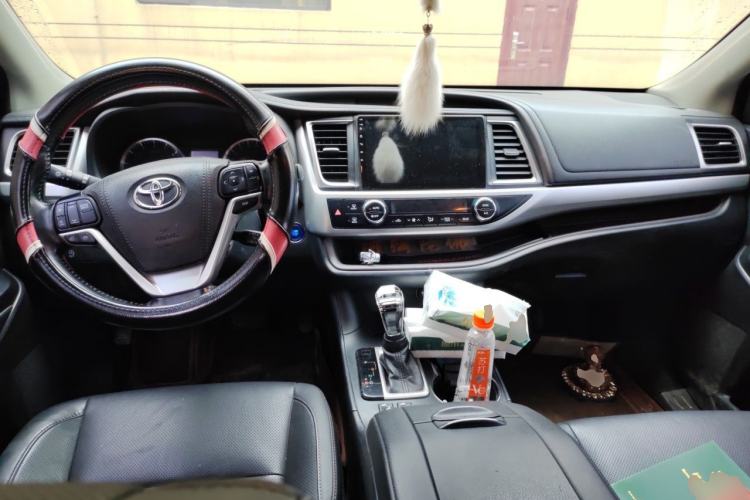 Used Toyota Highlander 2015 2.0T Four-Wheel Drive Luxury Edition 7-Seater Center Console