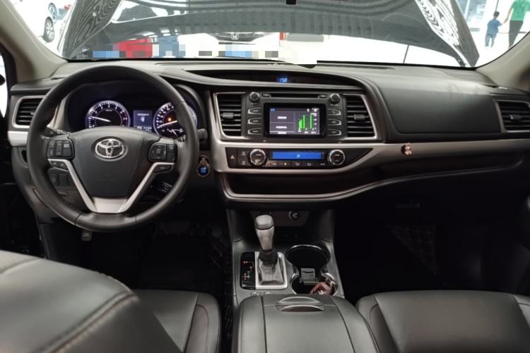 Used Toyota Highlander 2015 2.0T Four-Wheel Drive Luxury Edition 7-Seater Center Console