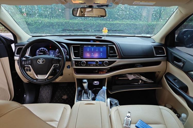 Used Toyota Highlander 2015 2.0T Four-Wheel Drive Luxury Edition 7-Seater Center Console