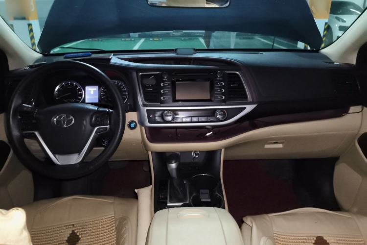 Used Toyota Highlander 2015 2.0T Four-Wheel Drive Luxury Edition 7-Seater Center Console