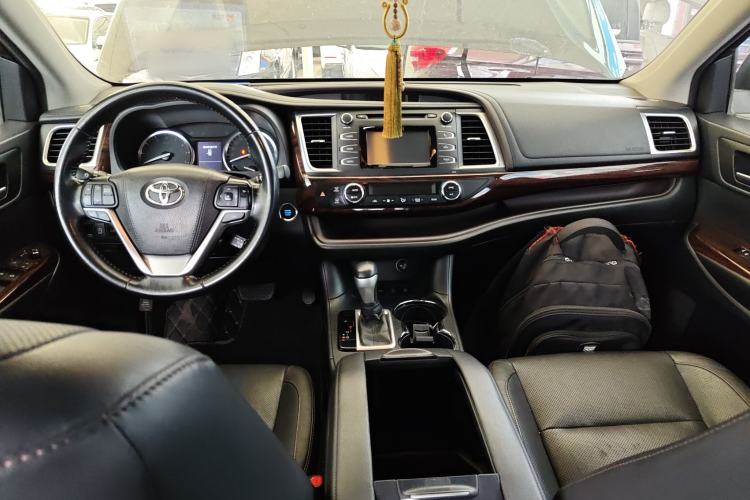 Used Toyota Highlander 2015 2.0T Four-Wheel Drive Luxury Edition 7-Seater Center Console