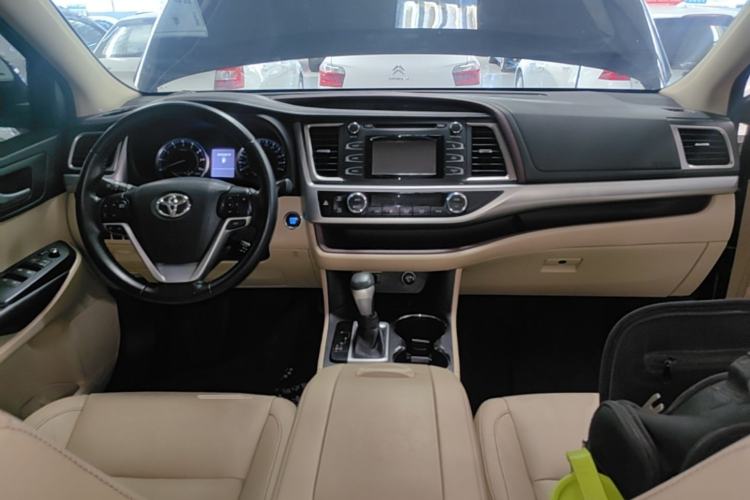 Used Toyota Highlander 2015 2.0T Four-Wheel Drive Luxury Edition 7-Seater Center Console