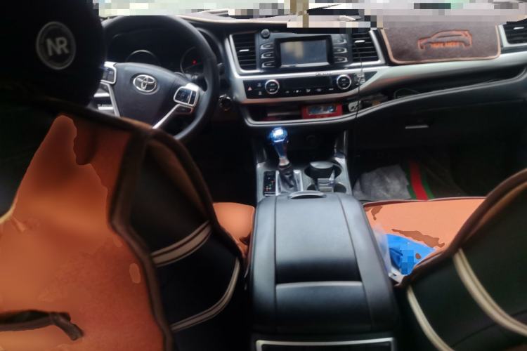 Used Toyota Highlander 2015 2.0T Four-Wheel Drive Luxury Edition 7-Seater Center Console