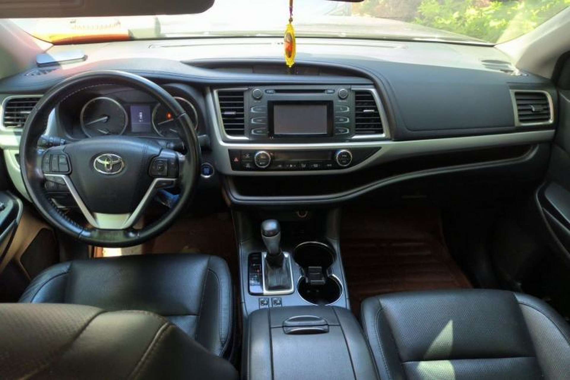 Used Toyota Highlander 2015 2.0T Four-Wheel Drive Luxury Edition 7-Seater Center Console