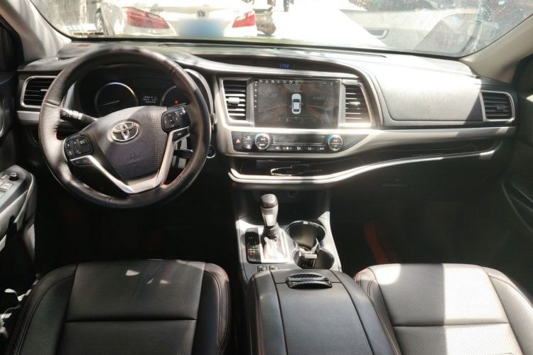 Used Toyota Highlander 2015 2.0T Four-Wheel Drive Luxury Edition 7-Seater Center Console