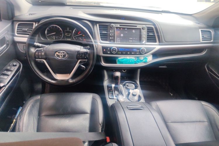 Used Toyota Highlander 2015 2.0T Four-Wheel Drive Ultimate Edition 7-Seater Center Console